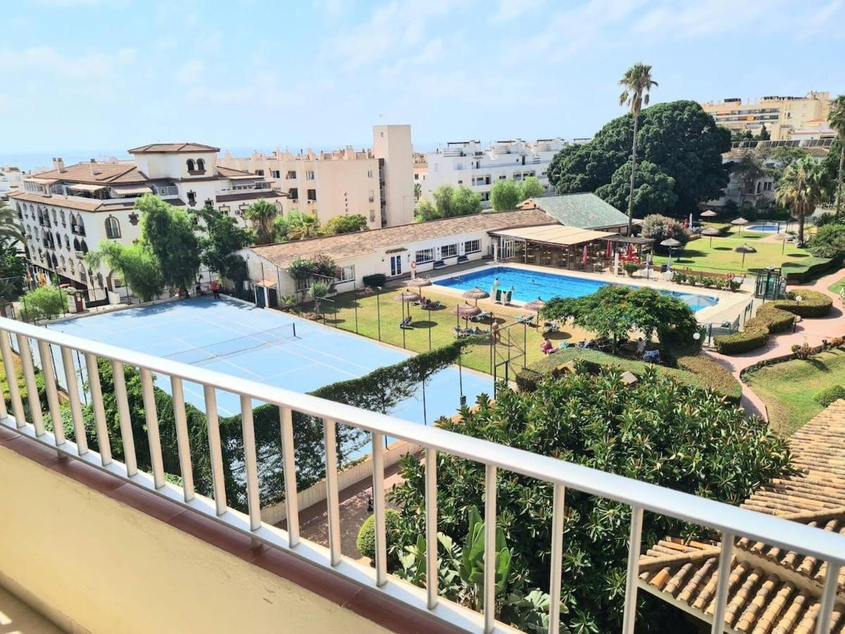 Apartamento Moderno Y Con Estilo En La Carihuela Torremolinos Exterior photo